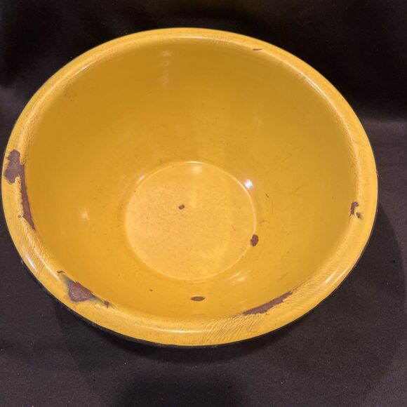 Antique Large Metal Enamel Mixing Bowl Canary Yellow with a Black Rim 11” X 4” - Picture 6 of 11